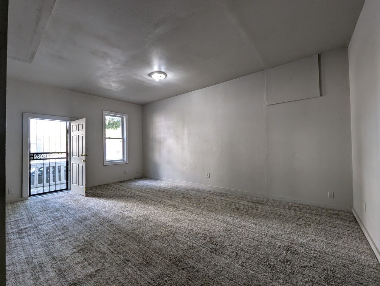 2809 W Clarke St #1 - Photo 2 of 8