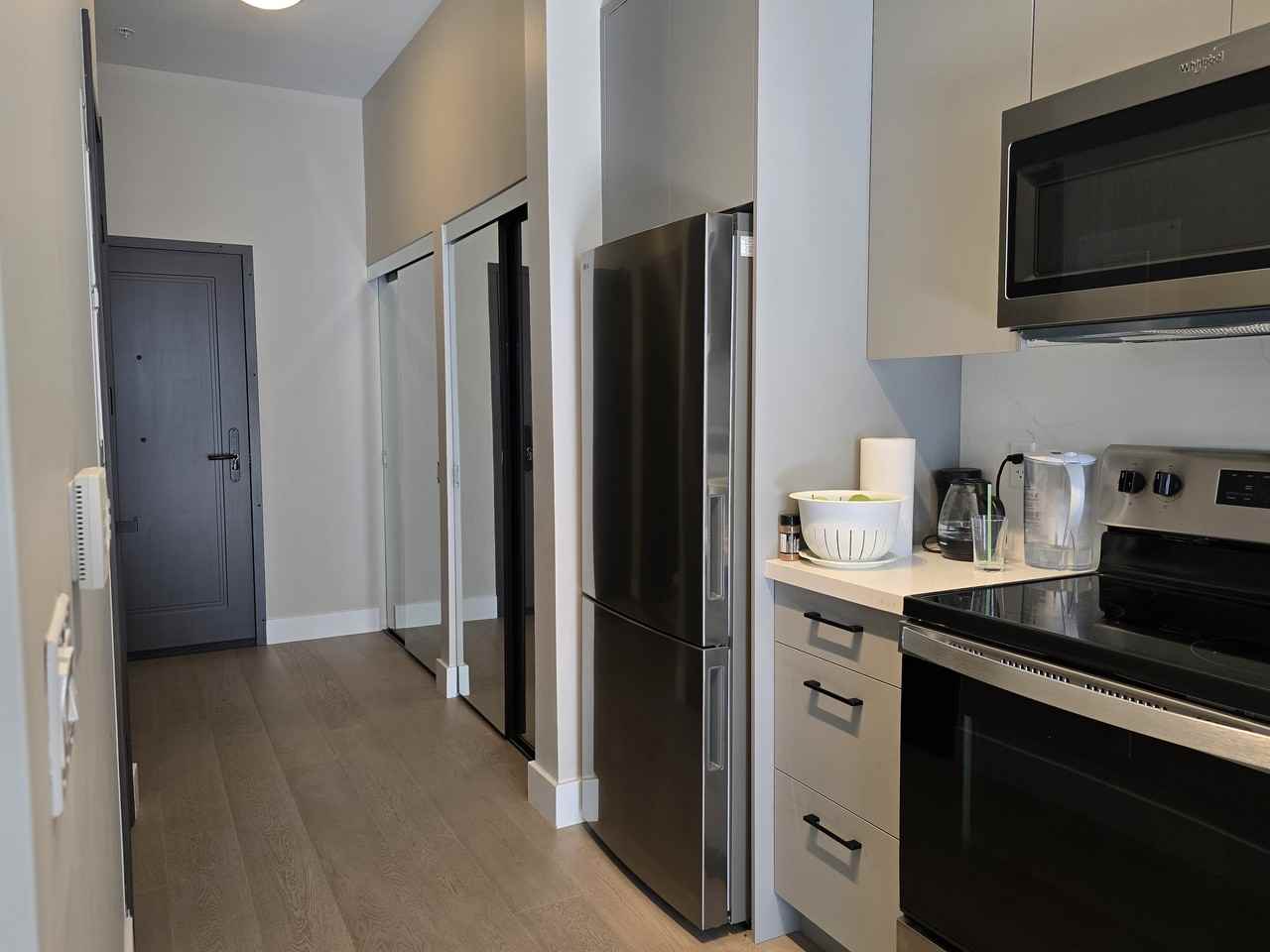 180 Kanata Avenue - Photo 6 of 15