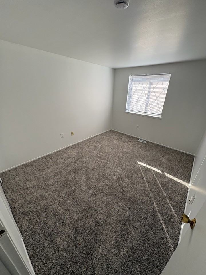 24881 Mayfair St #1 - Photo 6 of 6