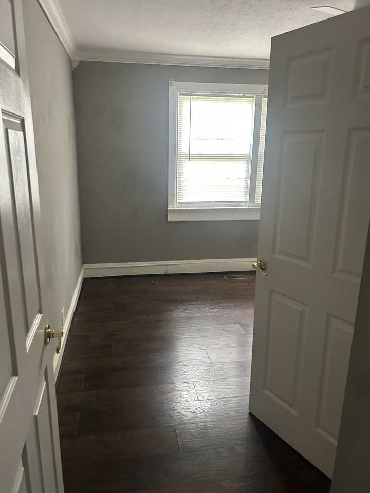 2705 Lookout Ave #1 - Photo 7 of 11