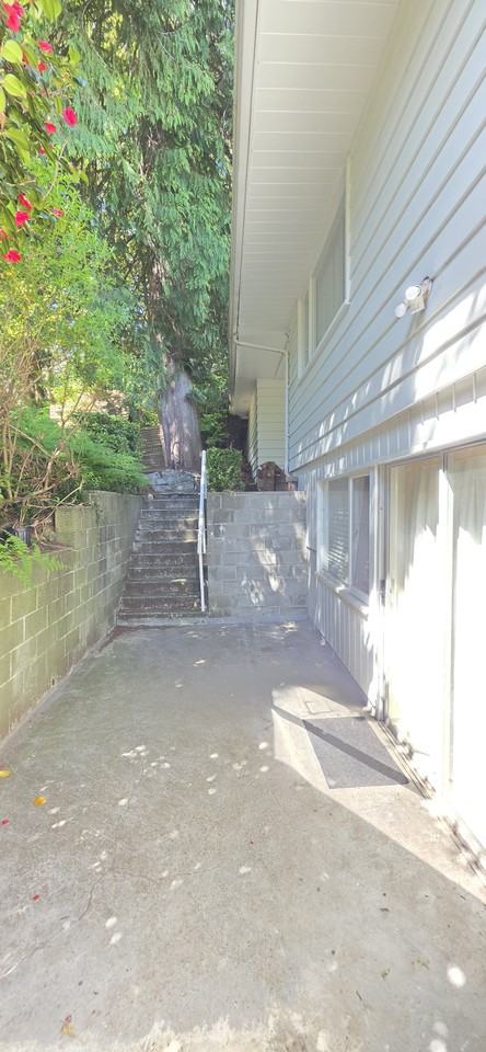 1895 Rosebery Avenue - Photo 5 of 19