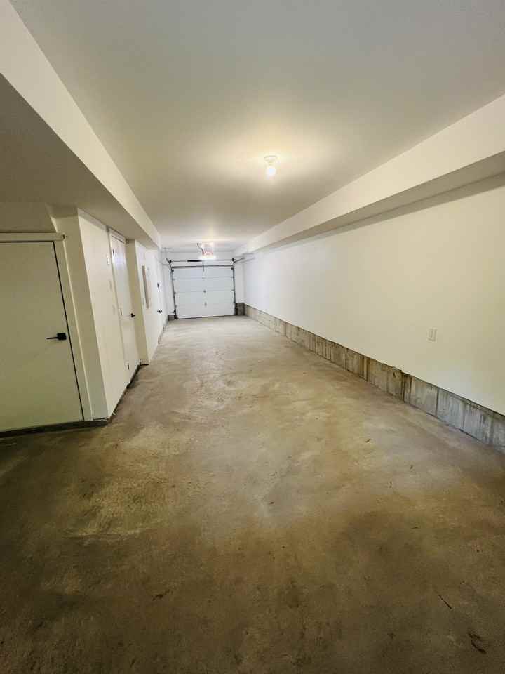 10527 155 Street #22 - Photo 7 of 41