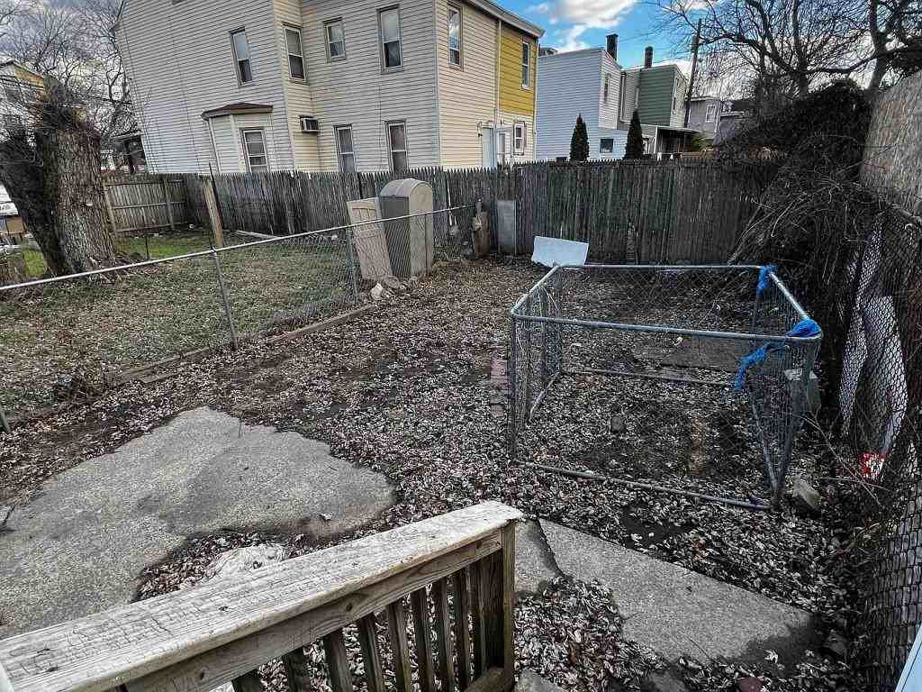 943 E State St - Photo 5 of 7