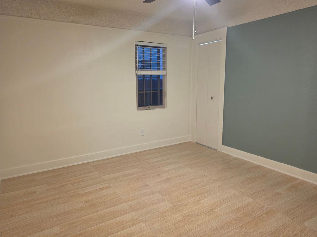 1410 W Washington Ave - Photo 2 of 8