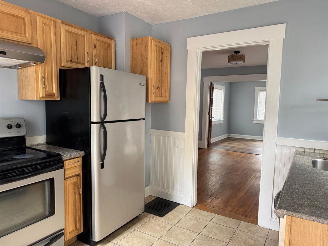 64 Girard St - Photo 6 of 48