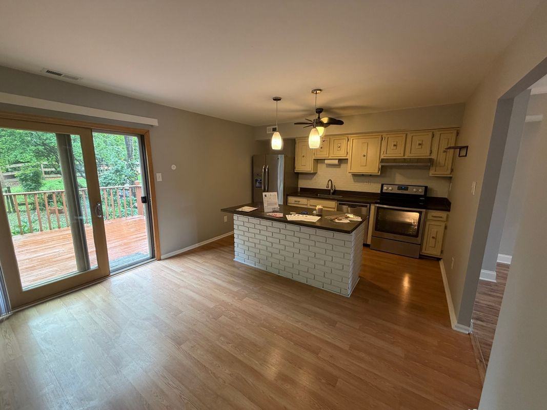 3217 Stockton Pl - Photo 5 of 14
