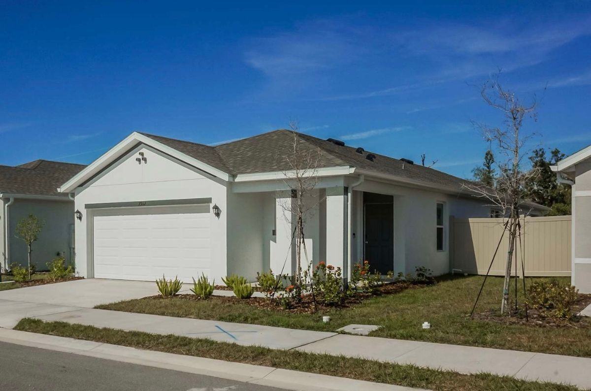 7912 Majestic Palms Ct - Photo 2 of 10