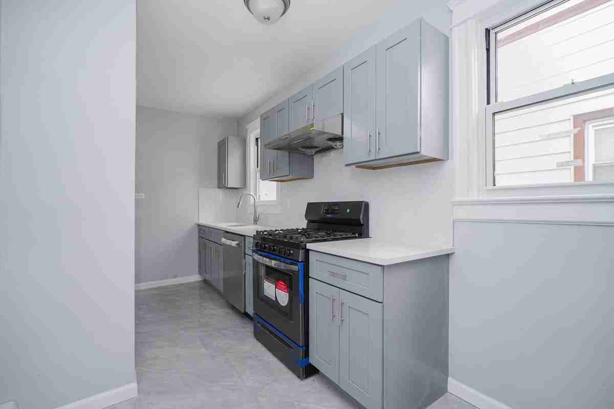 350 Cary Ave ##1 - Photo 3 of 11