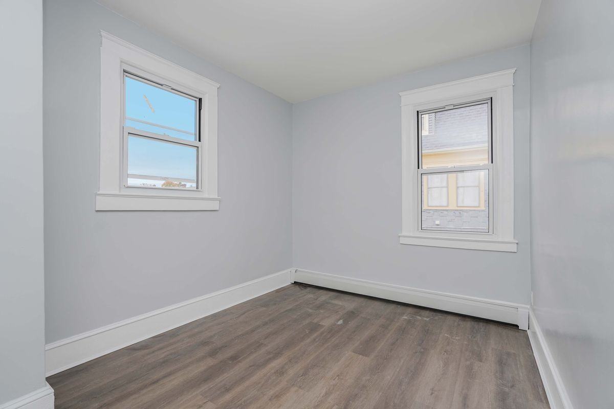 350 Cary Ave ##1 - Photo 4 of 11