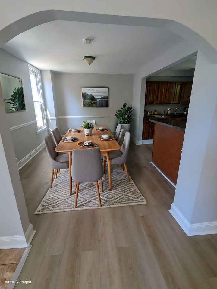 616 Montpelier St - Photo 2 of 20