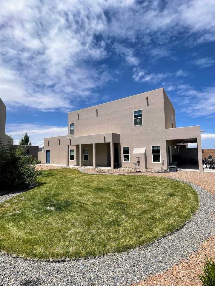 1400 Tierra Verde Loop Nw - Photo 2 of 19