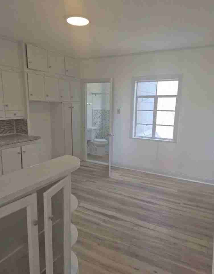 821 Colby Ave - Photo 2 of 11