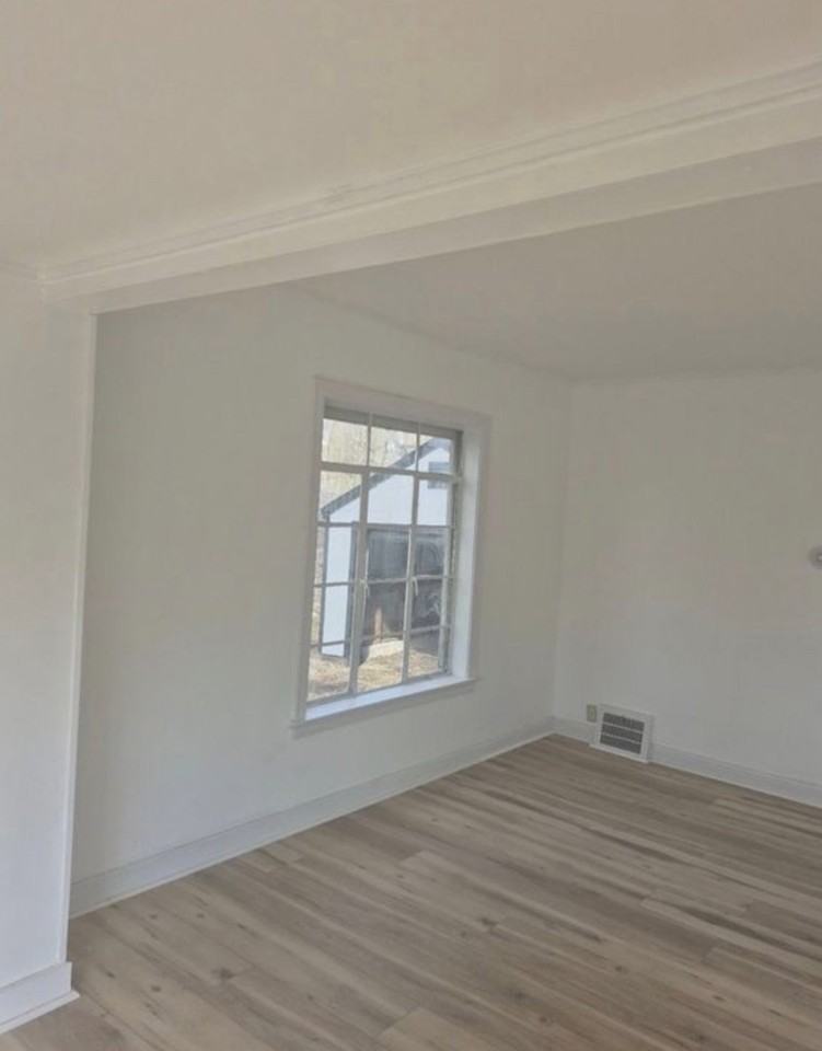 821 Colby Ave - Photo 4 of 11