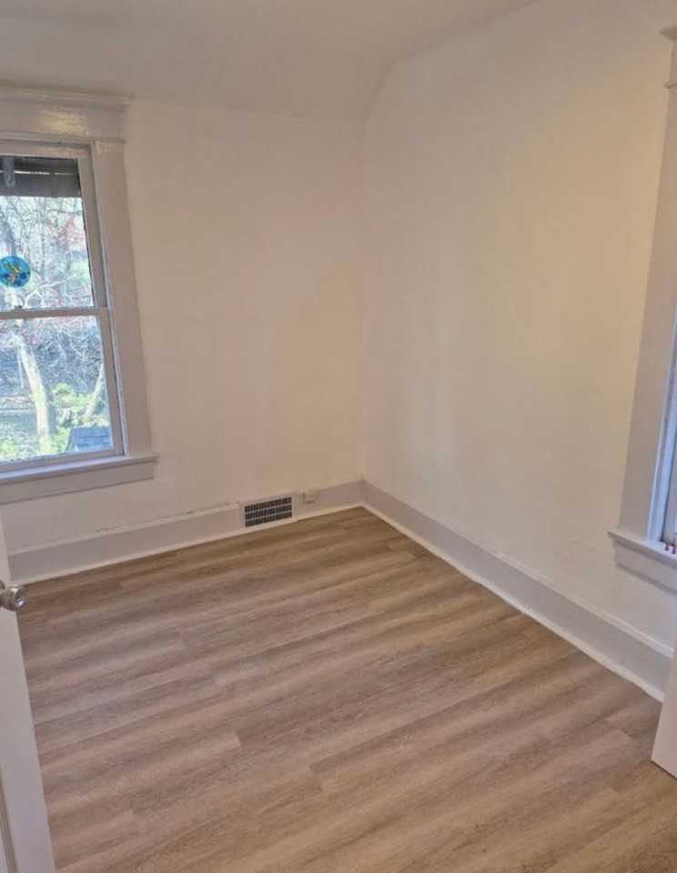 821 Colby Ave - Photo 5 of 11