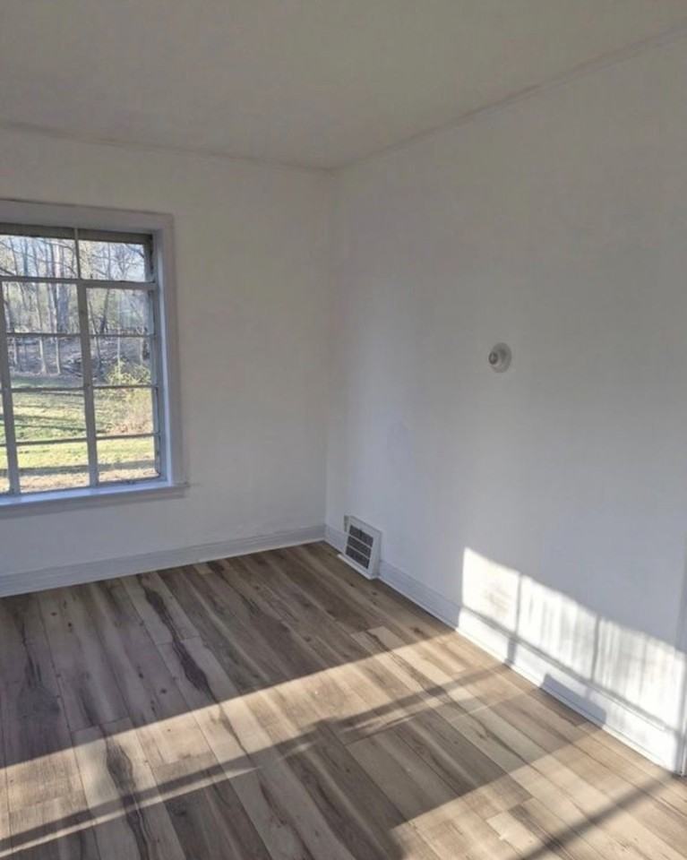 821 Colby Ave - Photo 6 of 11