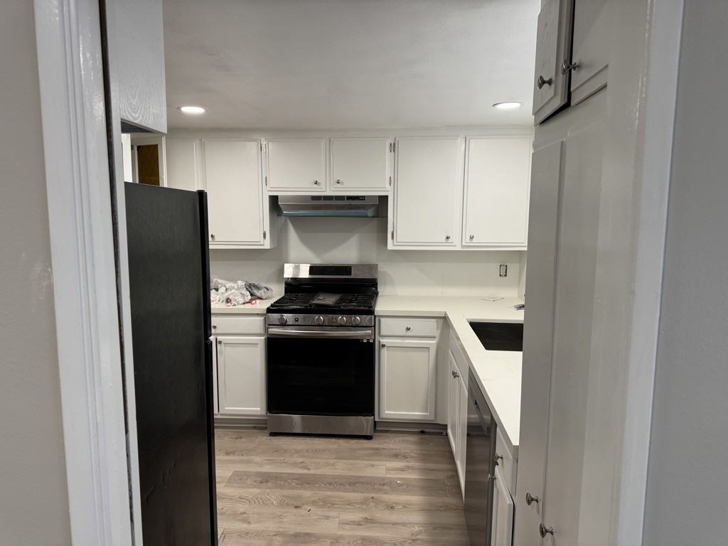 415 S Tahquitz Ave - Photo 4 of 23