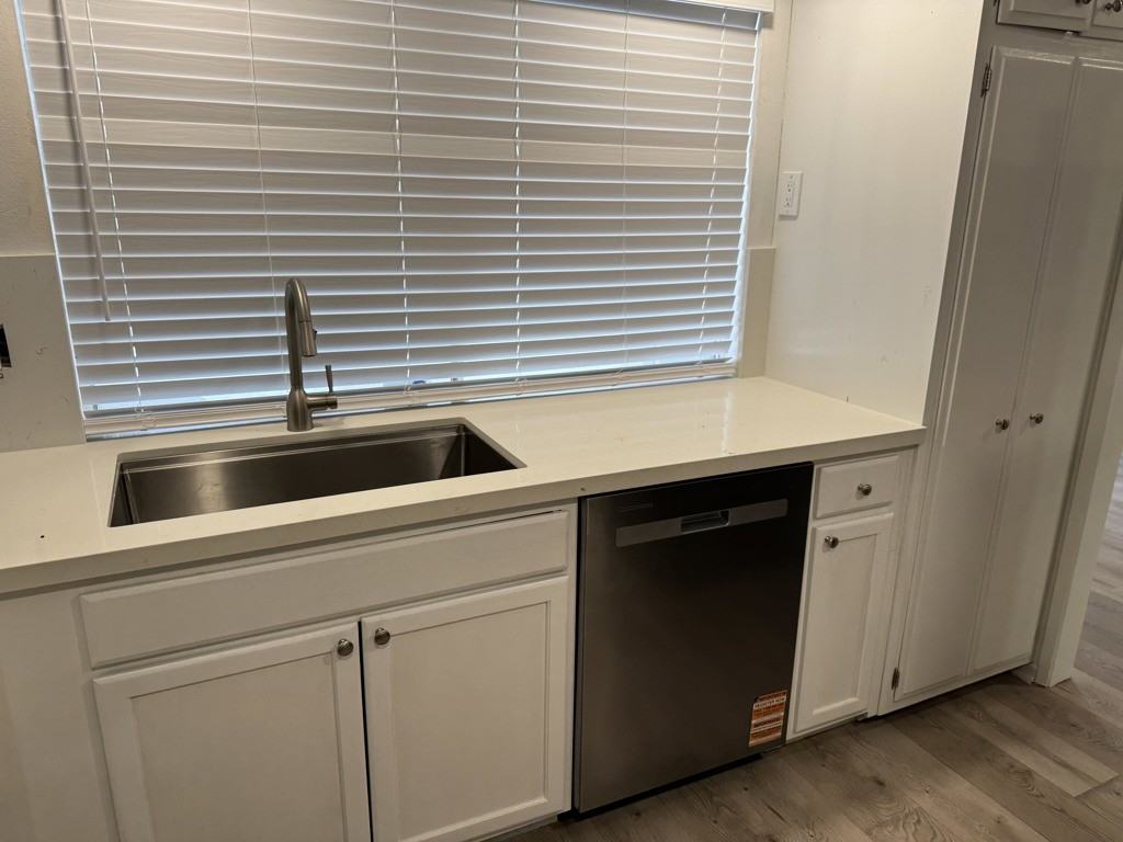 415 S Tahquitz Ave - Photo 5 of 23