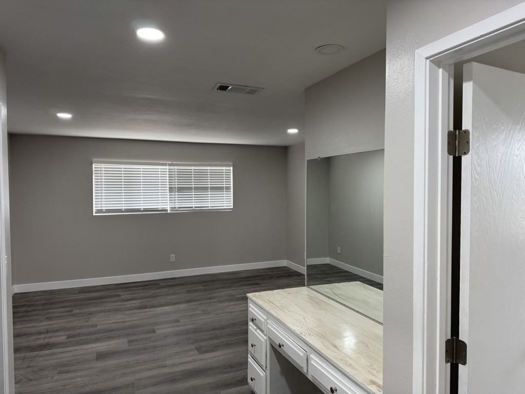 415 S Tahquitz Ave - Photo 7 of 23