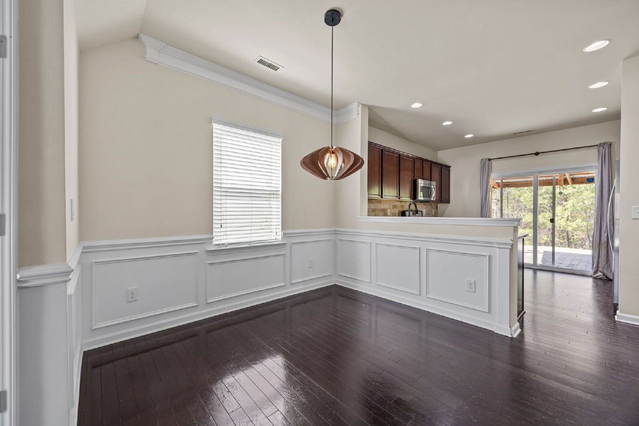 4320 Lyman Ave - Photo 5 of 39