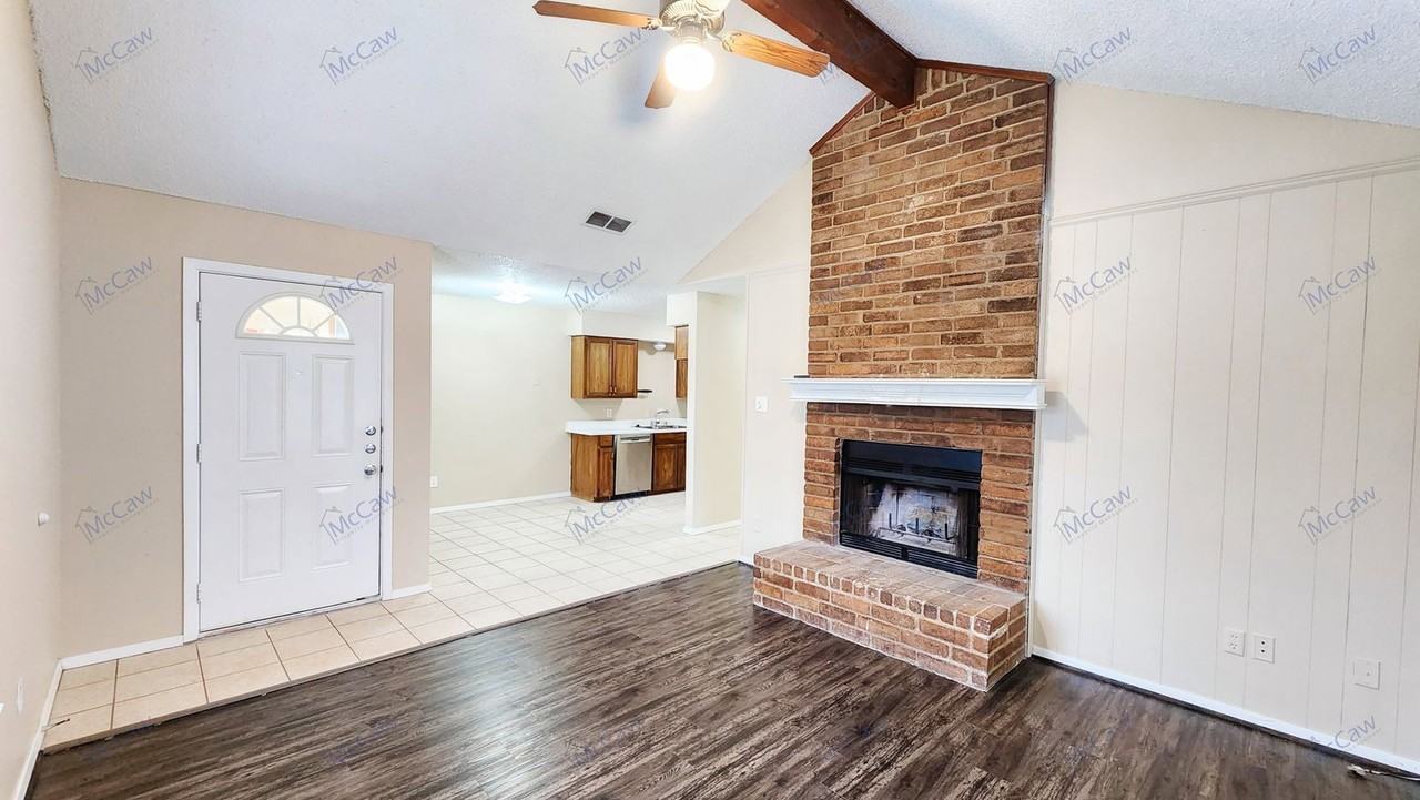 7761 Sable Ln - Photo 3 of 16