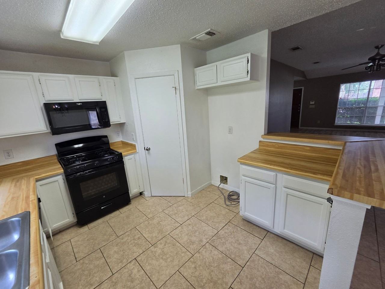 12318 Fetlock Dr - Photo 7 of 12