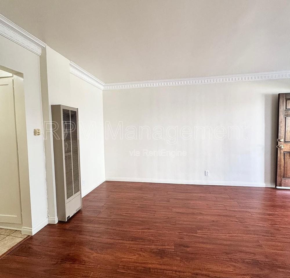 1041 S Norton Ave #1041 - Photo 4 of 11