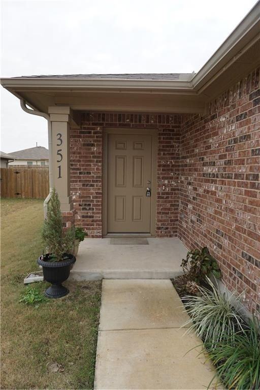 351 Musgrav - Photo 2 of 24
