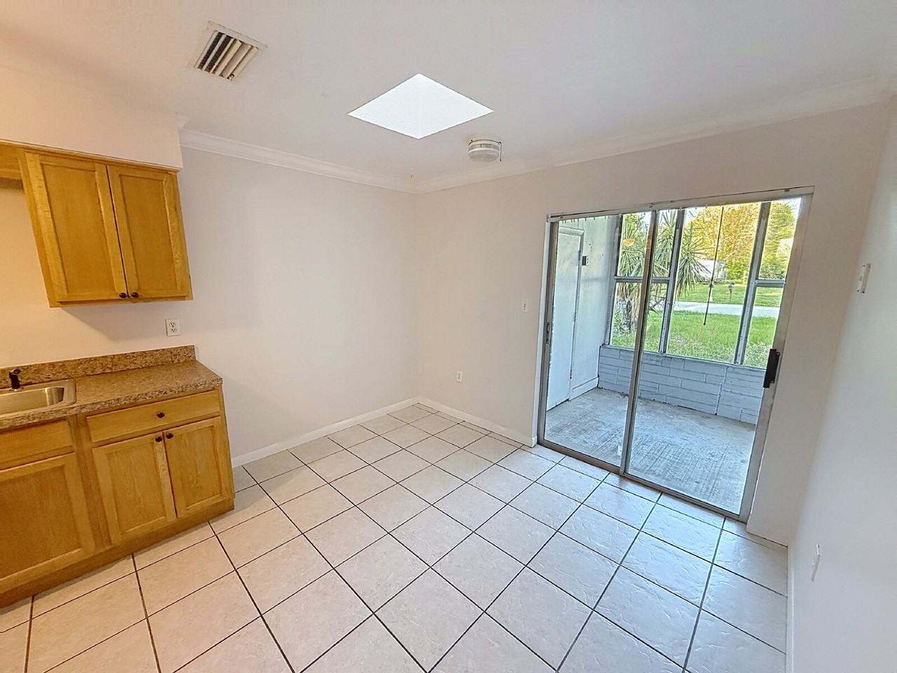506 Tennessee Ave - Photo 3 of 9