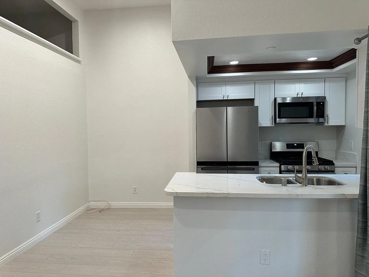1068 Calle Del Cerro - Photo 2 of 10