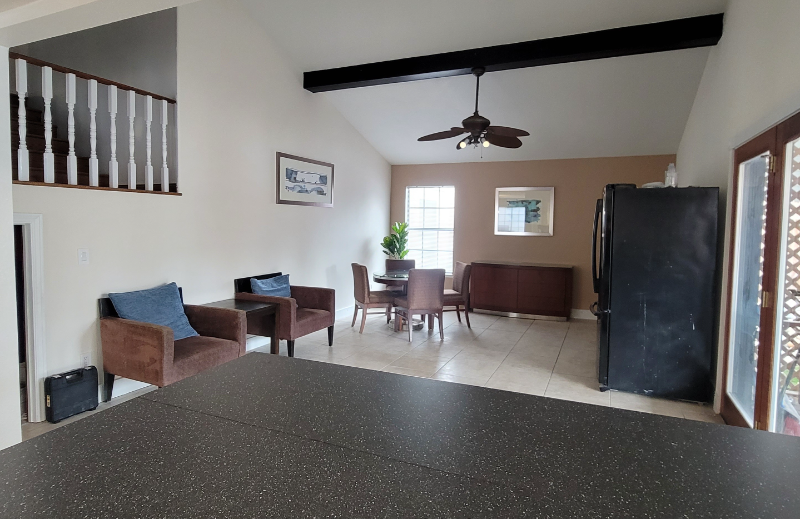 5709 Avenida Silla #4 - Photo 6 of 17