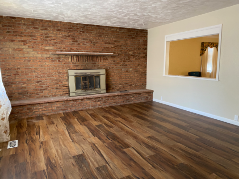 215 Parker St - Photo 5 of 22