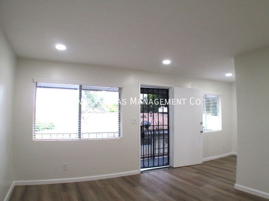 2223 E Spaulding St #07 - Photo 6 of 22