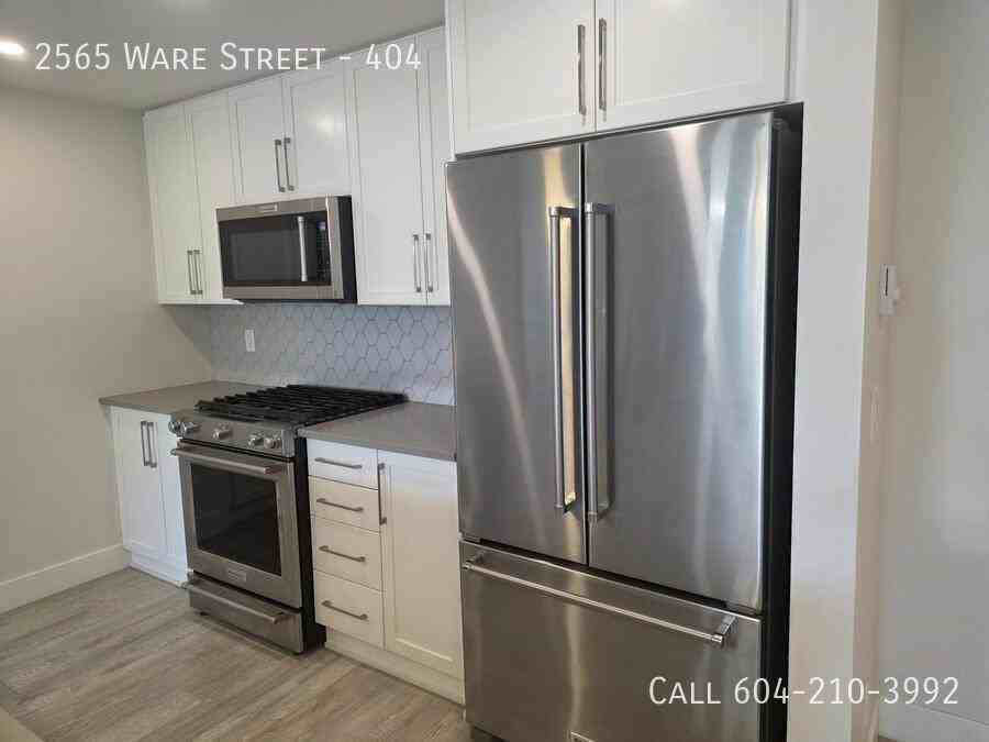 2565 Ware St #404 - Photo 3 of 24