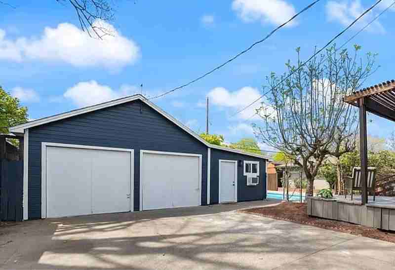 5700 State Ave - Photo 4 of 4