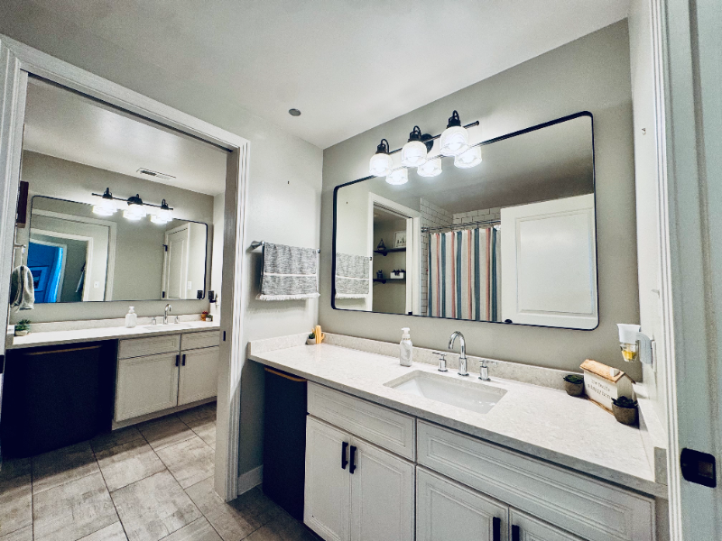 811 W 15th Pl #815 - Photo 7 of 15