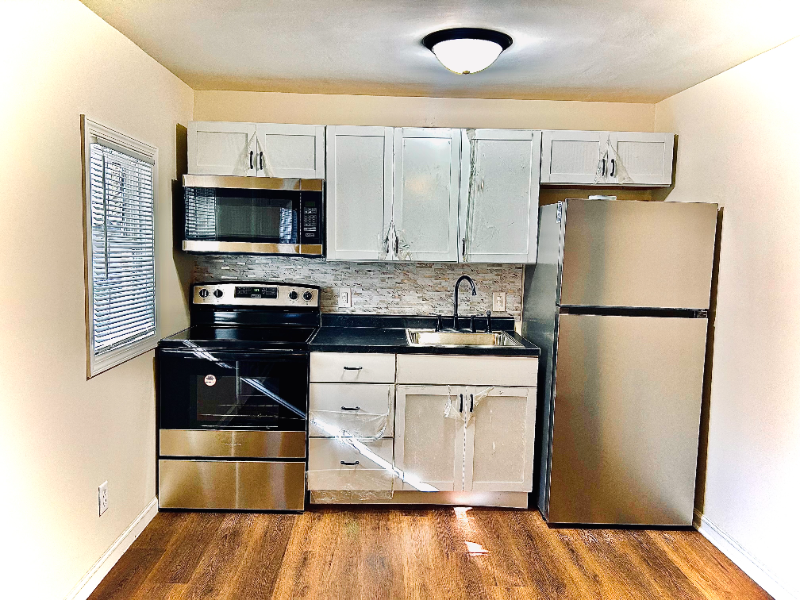 110 W Willow Dr #C - Photo 6 of 9