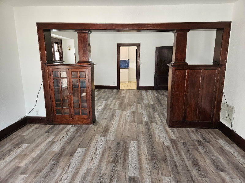 908 Forsythe St - Photo 5 of 13