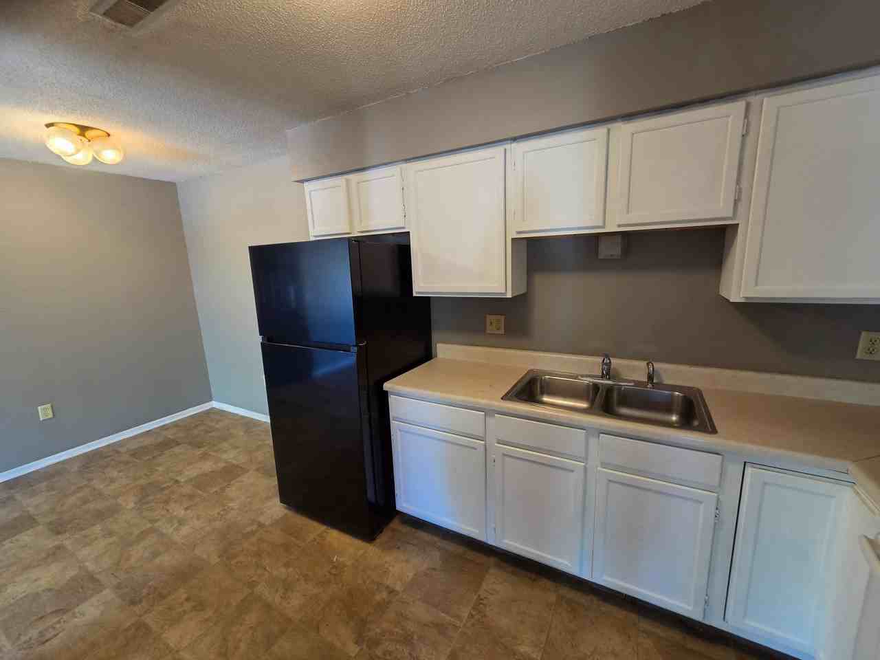 3213 12th Ave #G - Photo 4 of 9