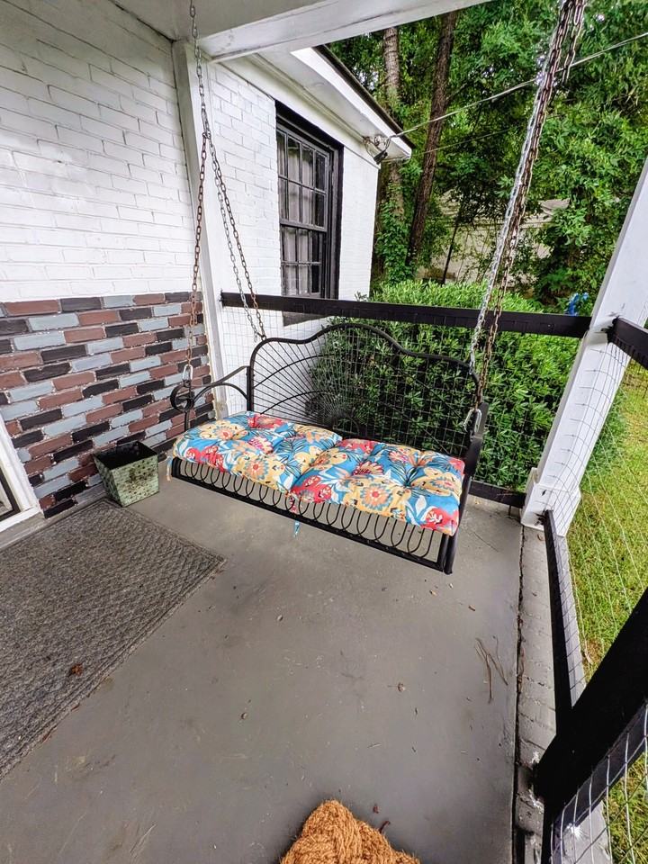 48 Douglas St - Photo 2 of 10