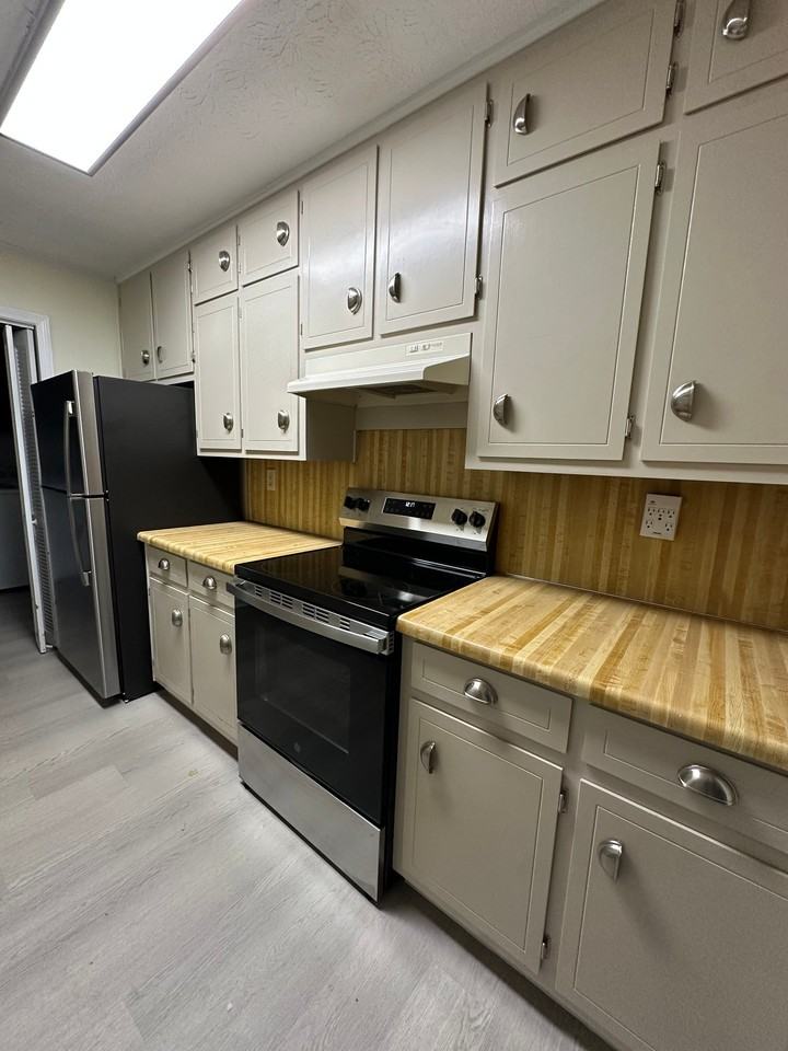 4304 Riverside Dr Sw - Photo 2 of 17