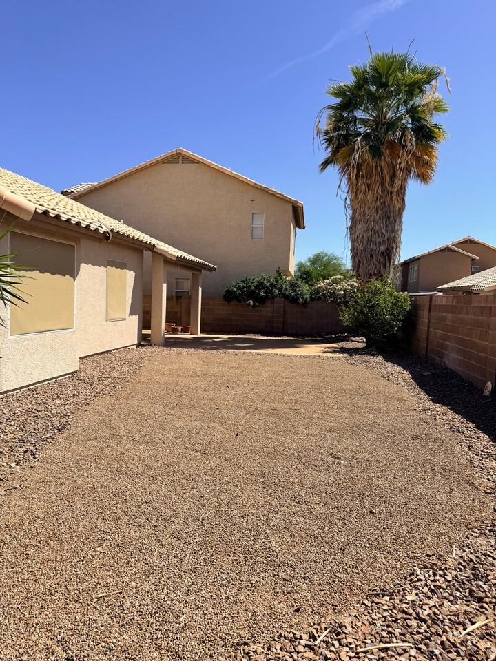 9005 N Lawndale Dr - Photo 2 of 17