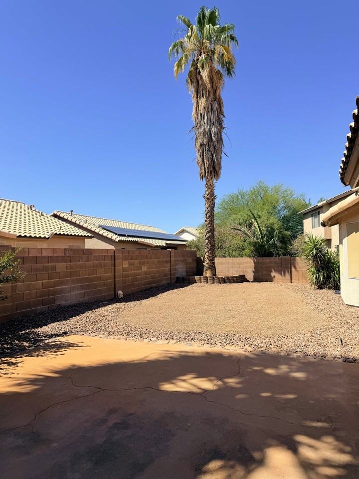 9005 N Lawndale Dr - Photo 6 of 17