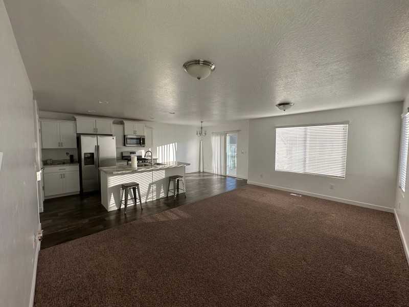 14957 S Pele Ln - Photo 2 of 13