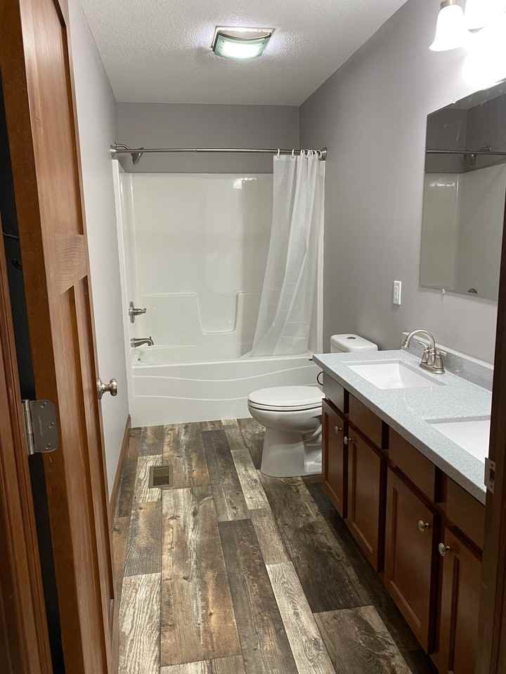 919 S Main St - Photo 7 of 12