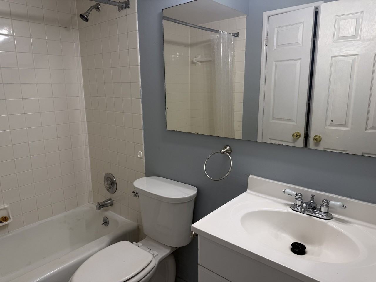 10427 Briarbend Dr #8 - Photo 7 of 13