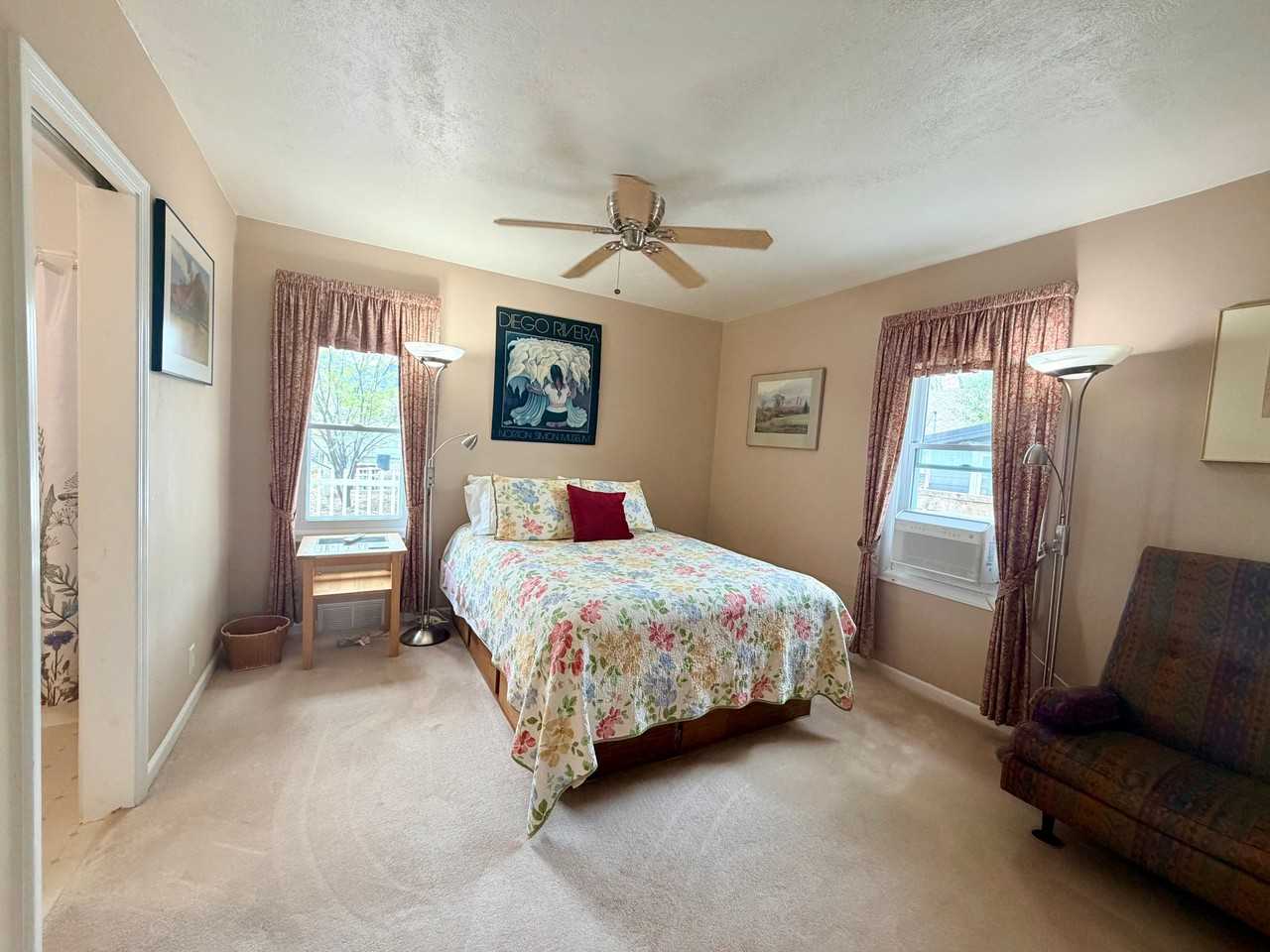 410 S 11th St - Photo 4 of 16