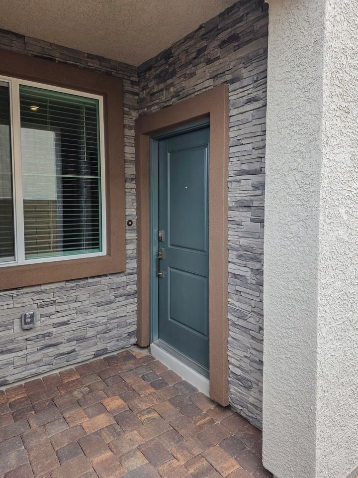 152 Preston Terrace Ave - Photo 2 of 12