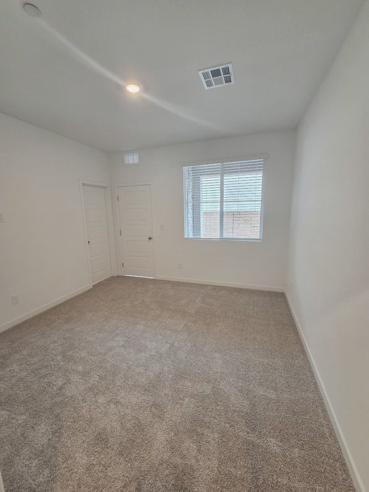 152 Preston Terrace Ave - Photo 4 of 12