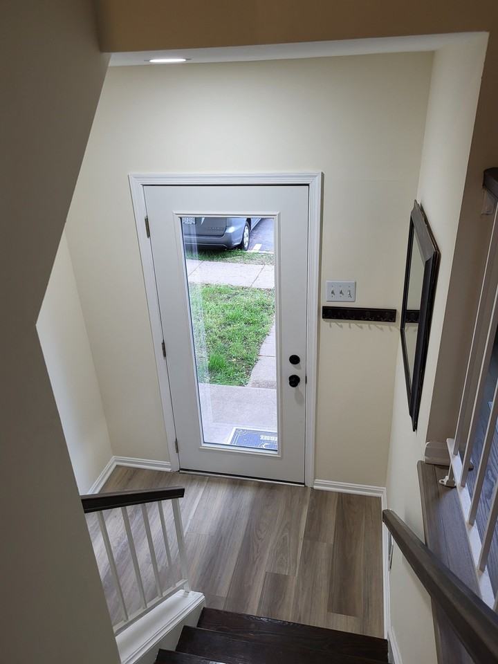 11295 Edgemoor Ct - Photo 2 of 20