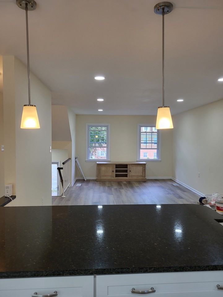 11295 Edgemoor Ct - Photo 4 of 20